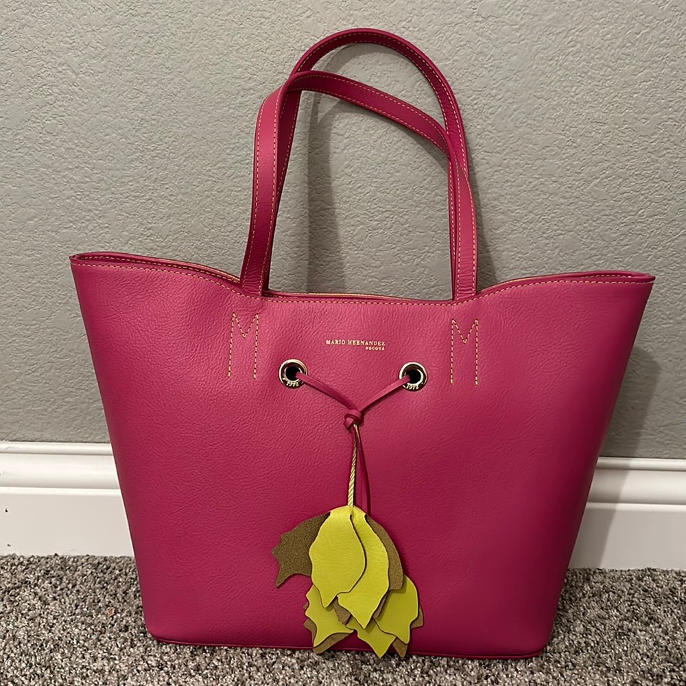 Mario Hernández Pink Tote Bag